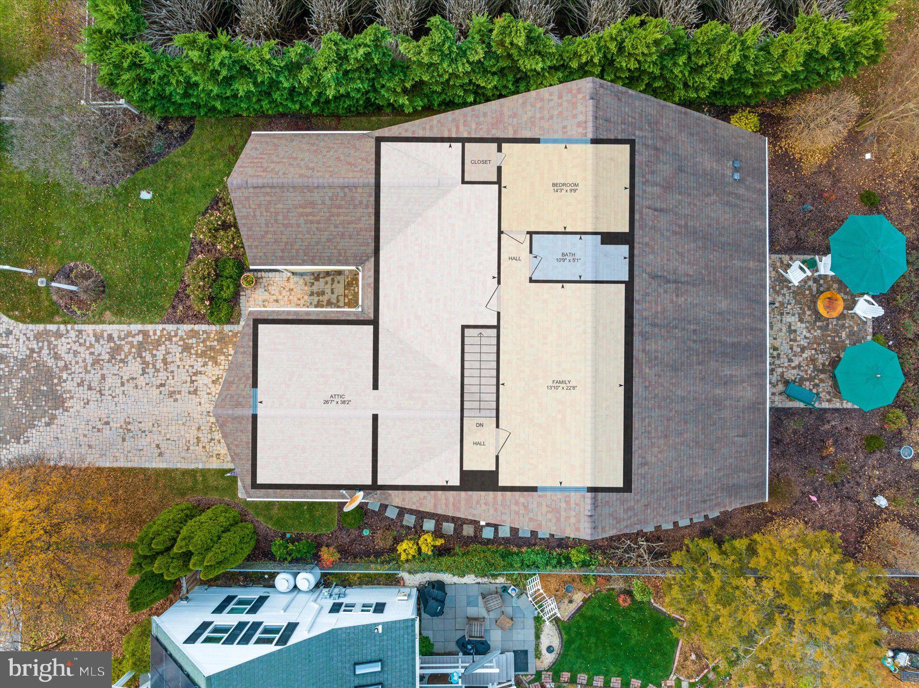 109 W Marengo St