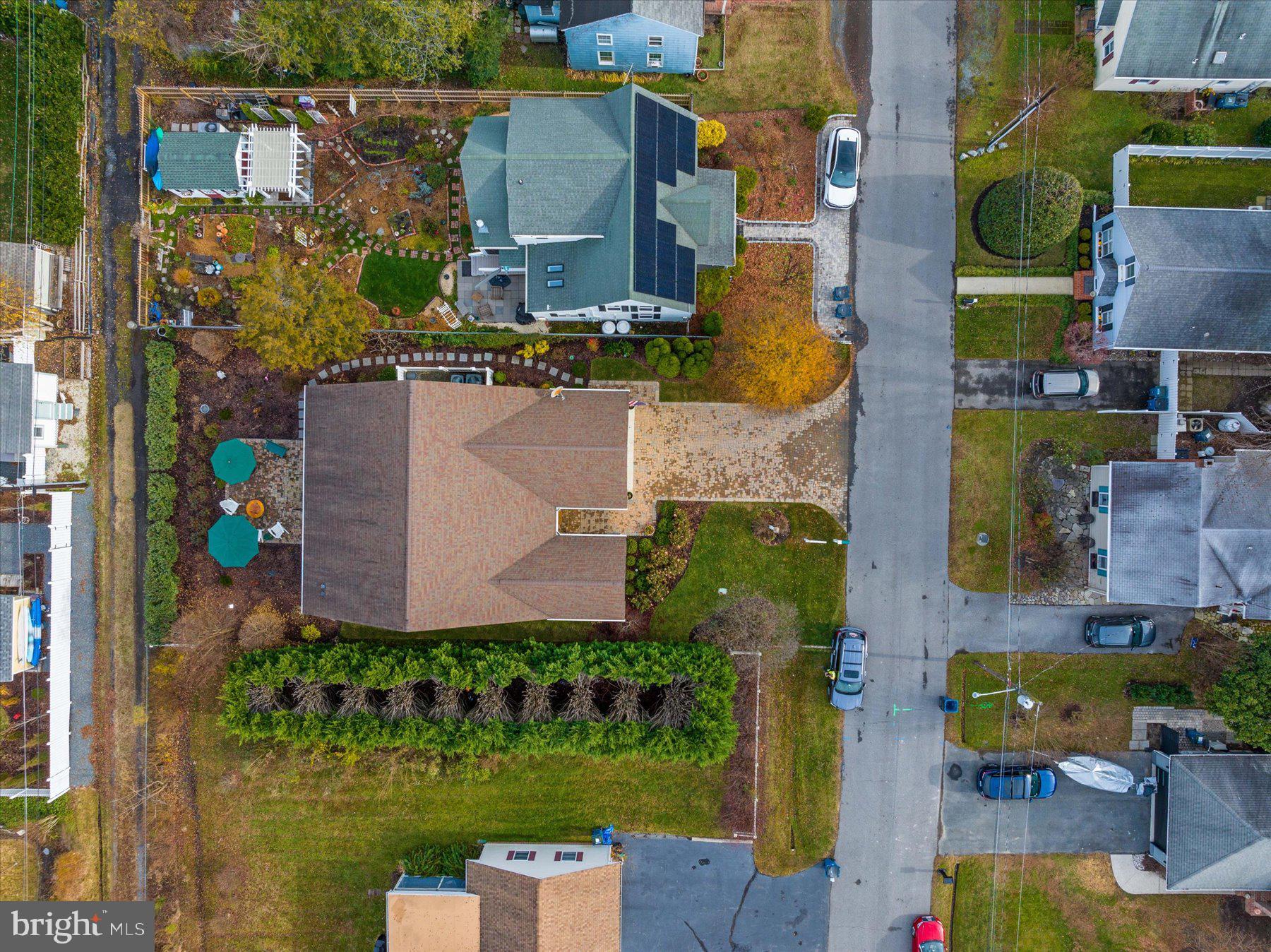 109 W Marengo St
