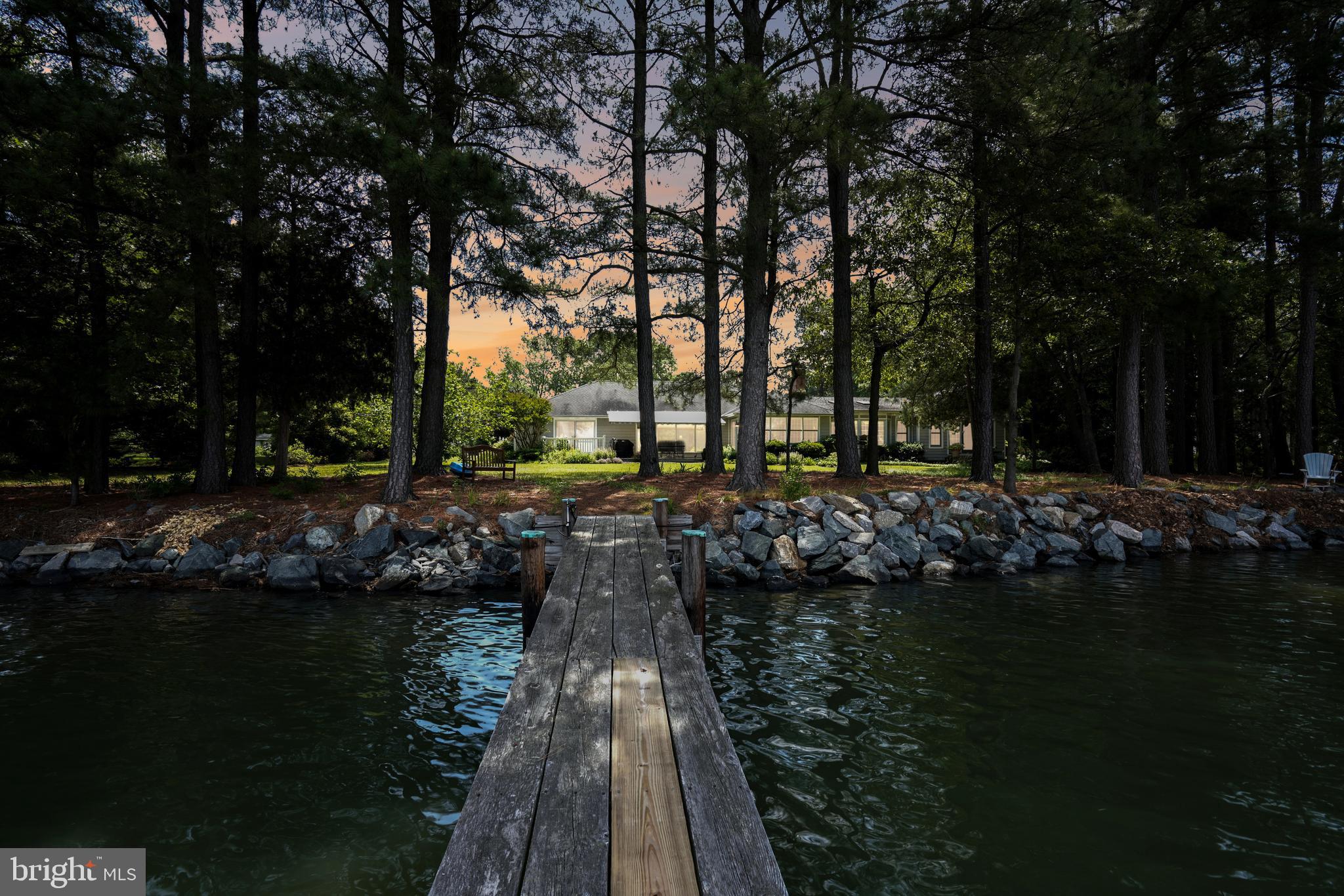 5560 Heron Point Rd