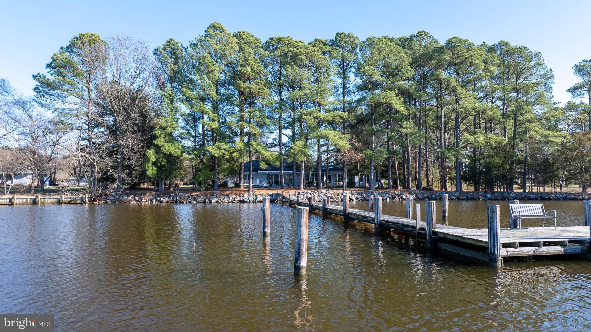 5560 Heron Point Rd