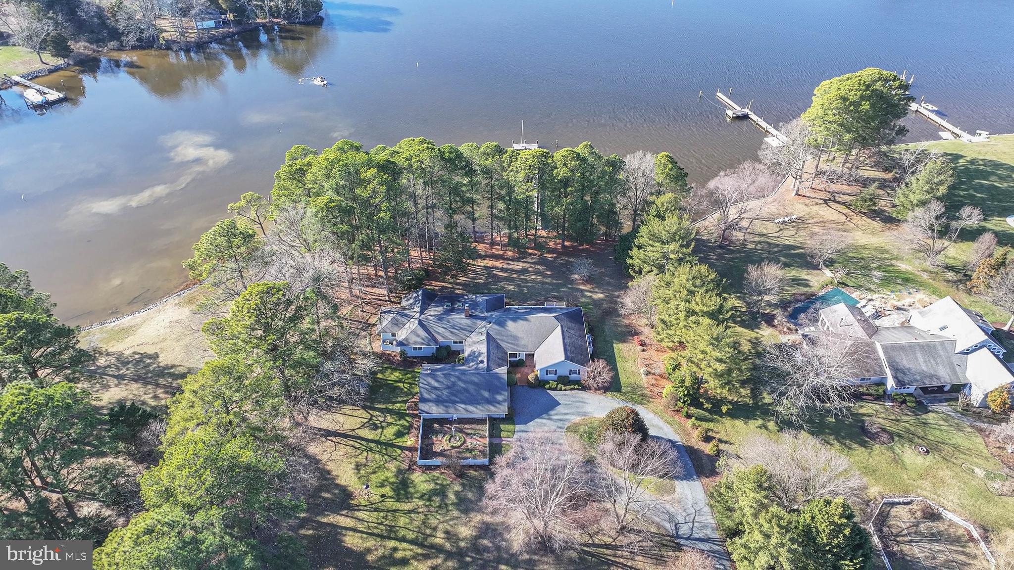 5560 Heron Point Rd