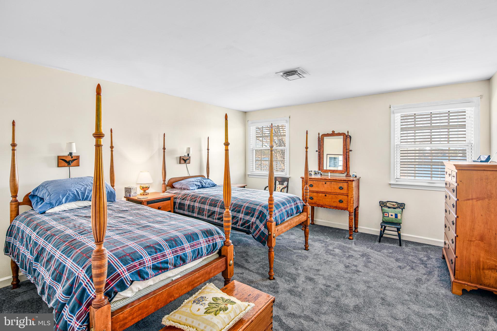 6569 Locust Grove Rd