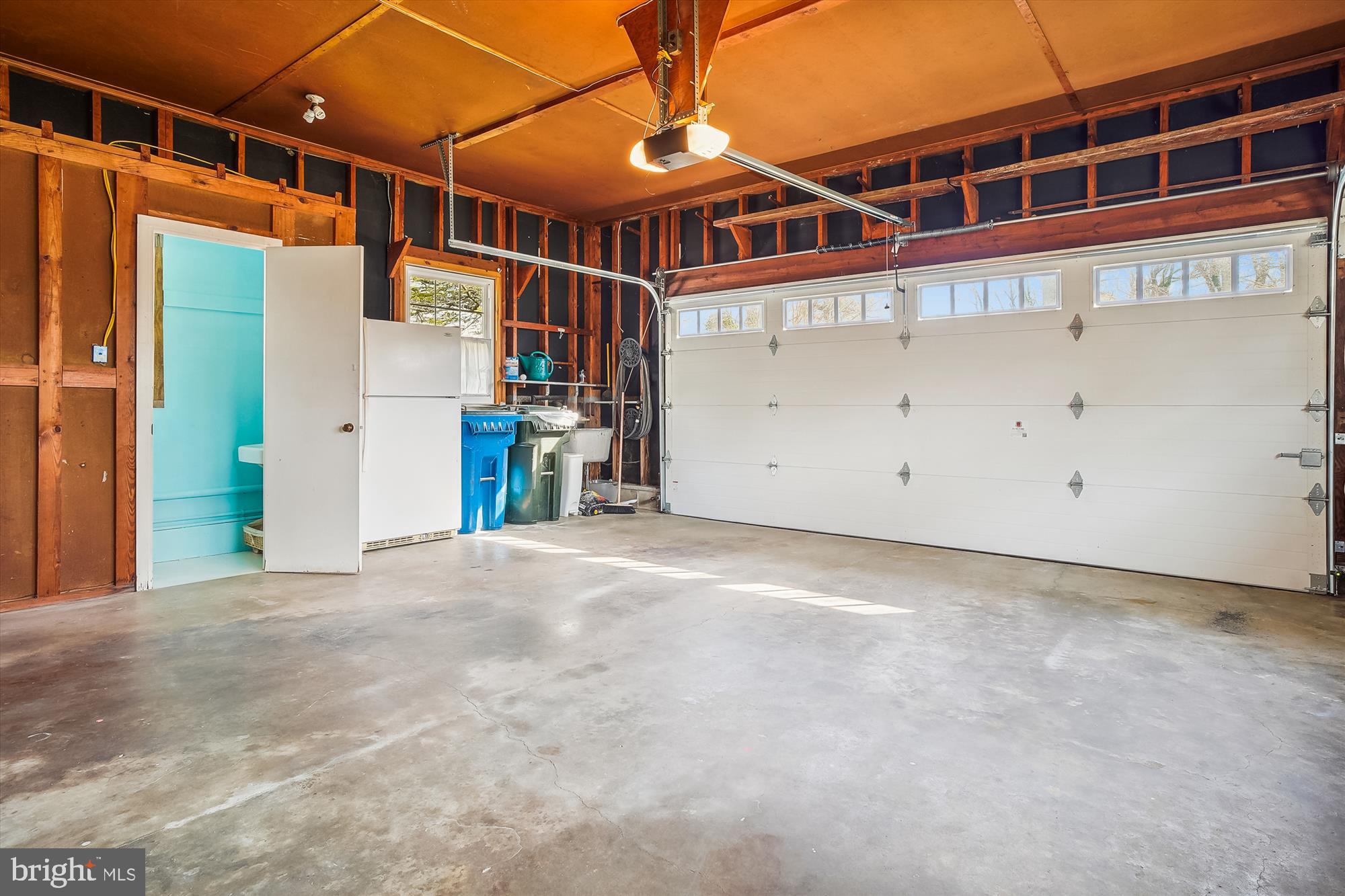 532 TRIPPE AVE