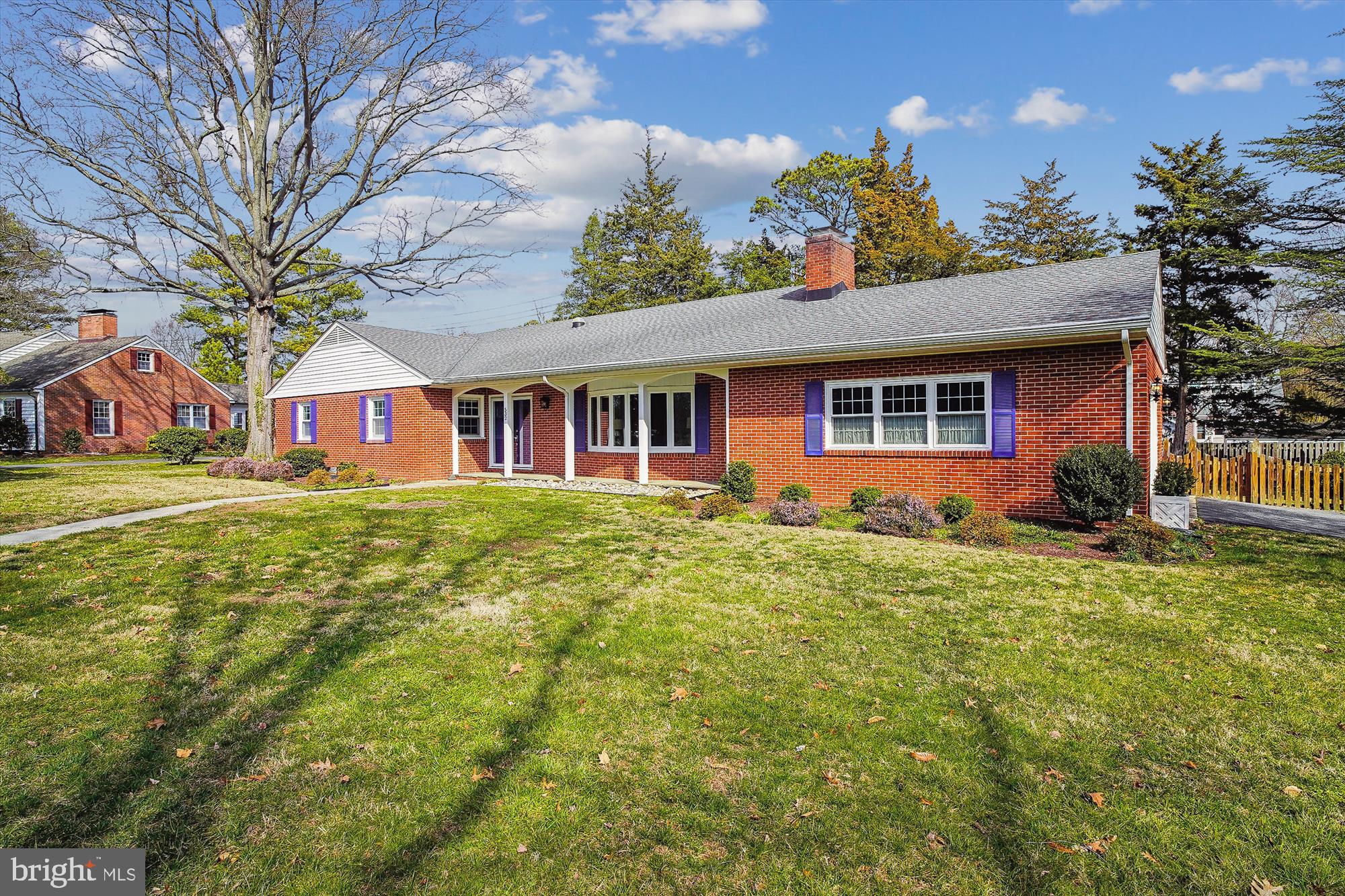 532 TRIPPE AVE