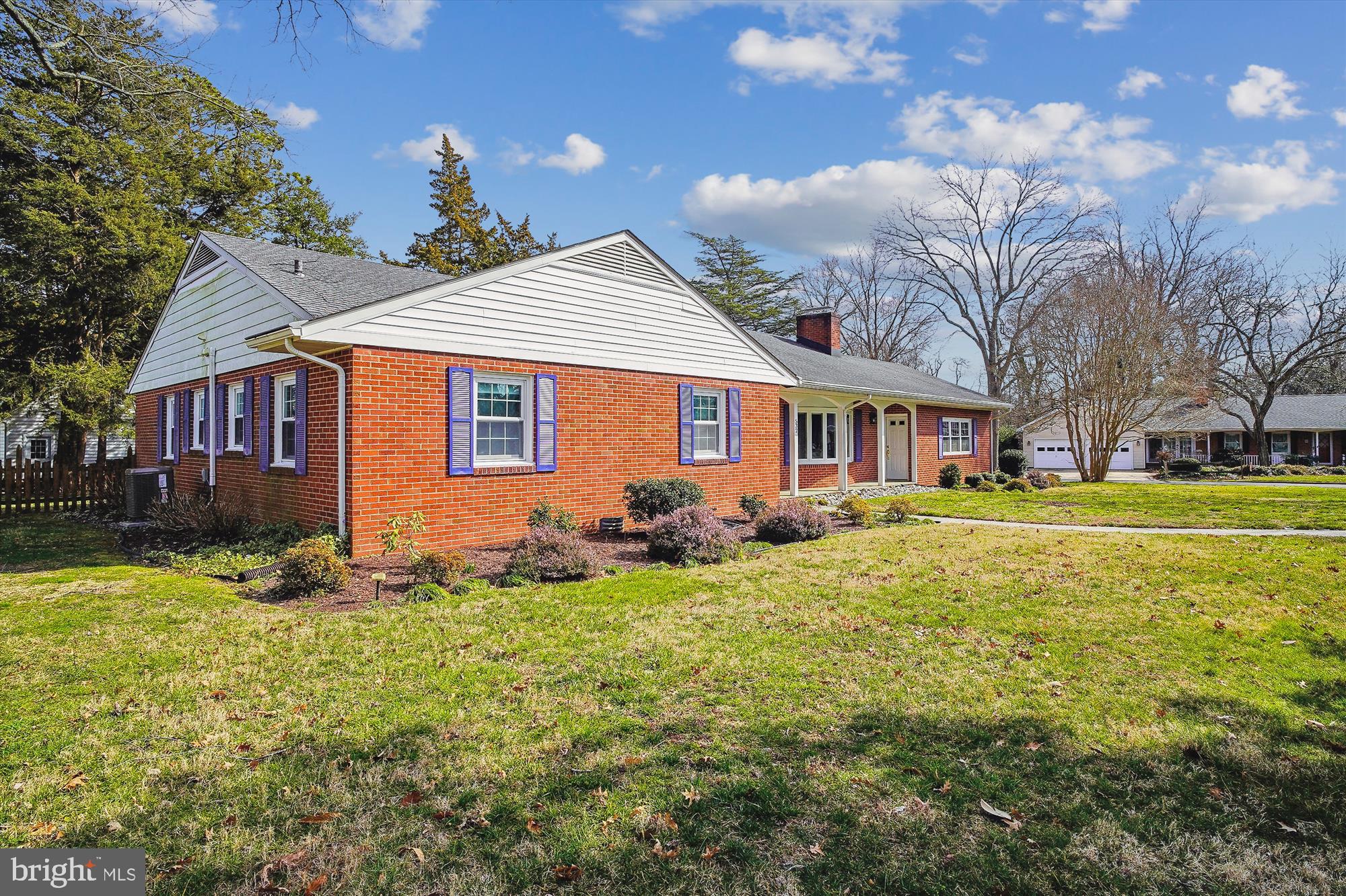 532 TRIPPE AVE