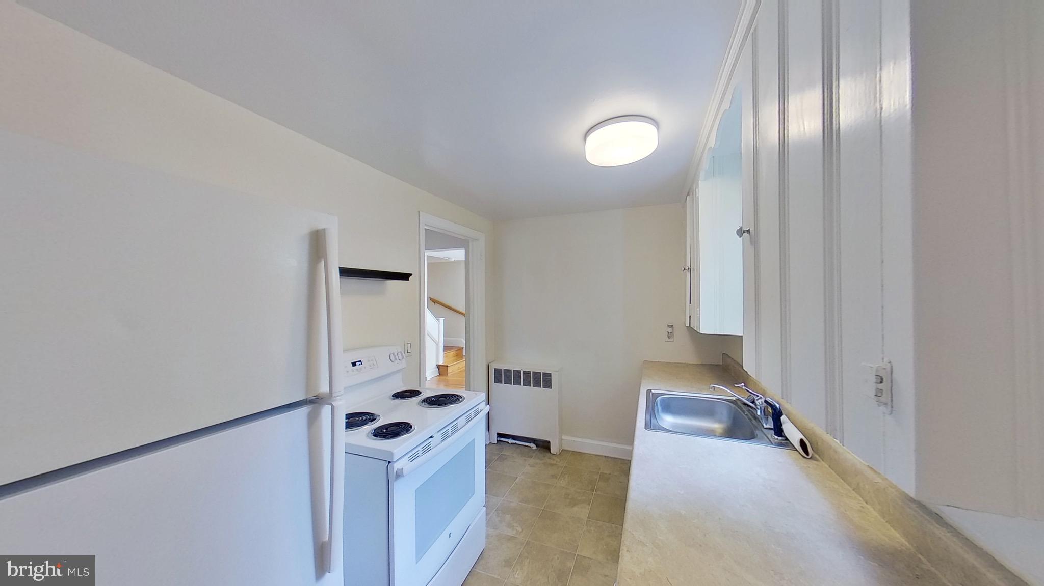 639 Elizabeth St #1