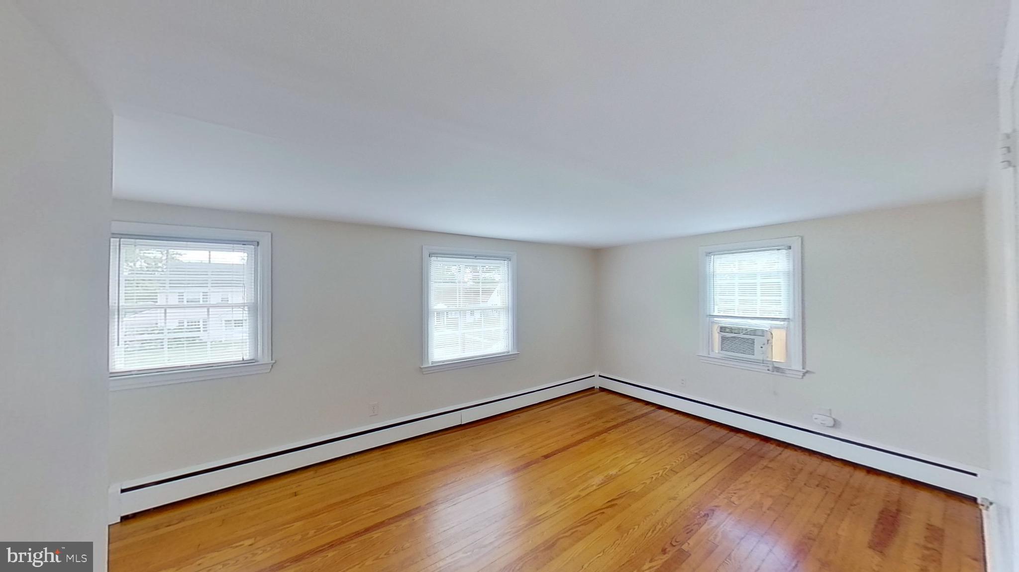 639 Elizabeth St #1