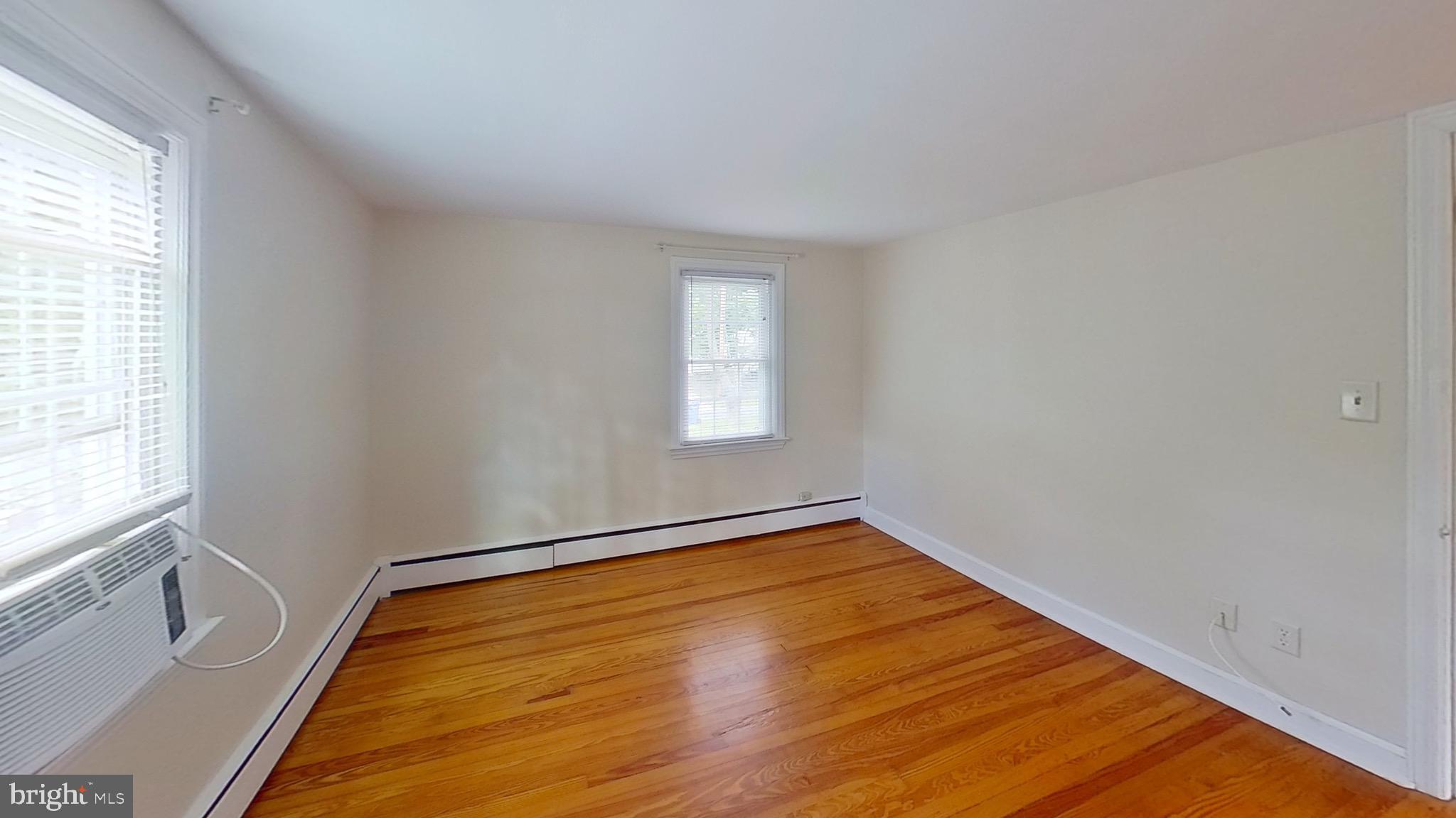 639 Elizabeth St #1