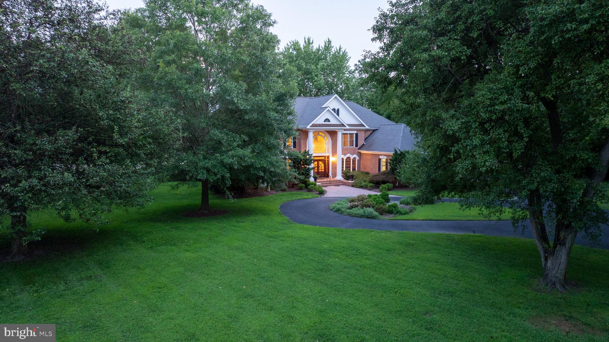 28157 Canterbury Ct