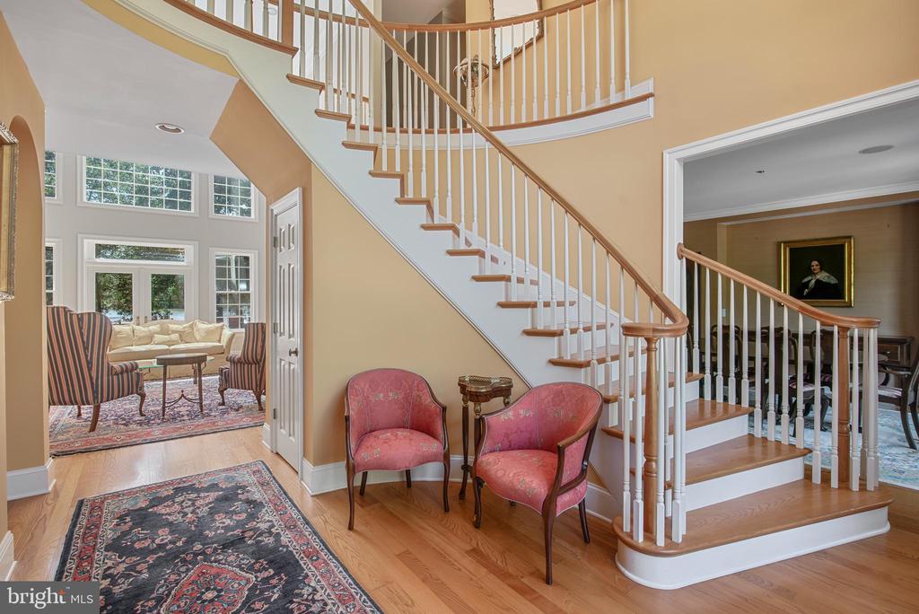 28157 Canterbury Ct