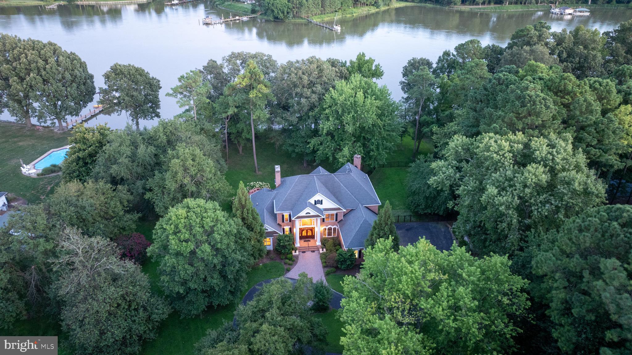 28157 Canterbury Ct