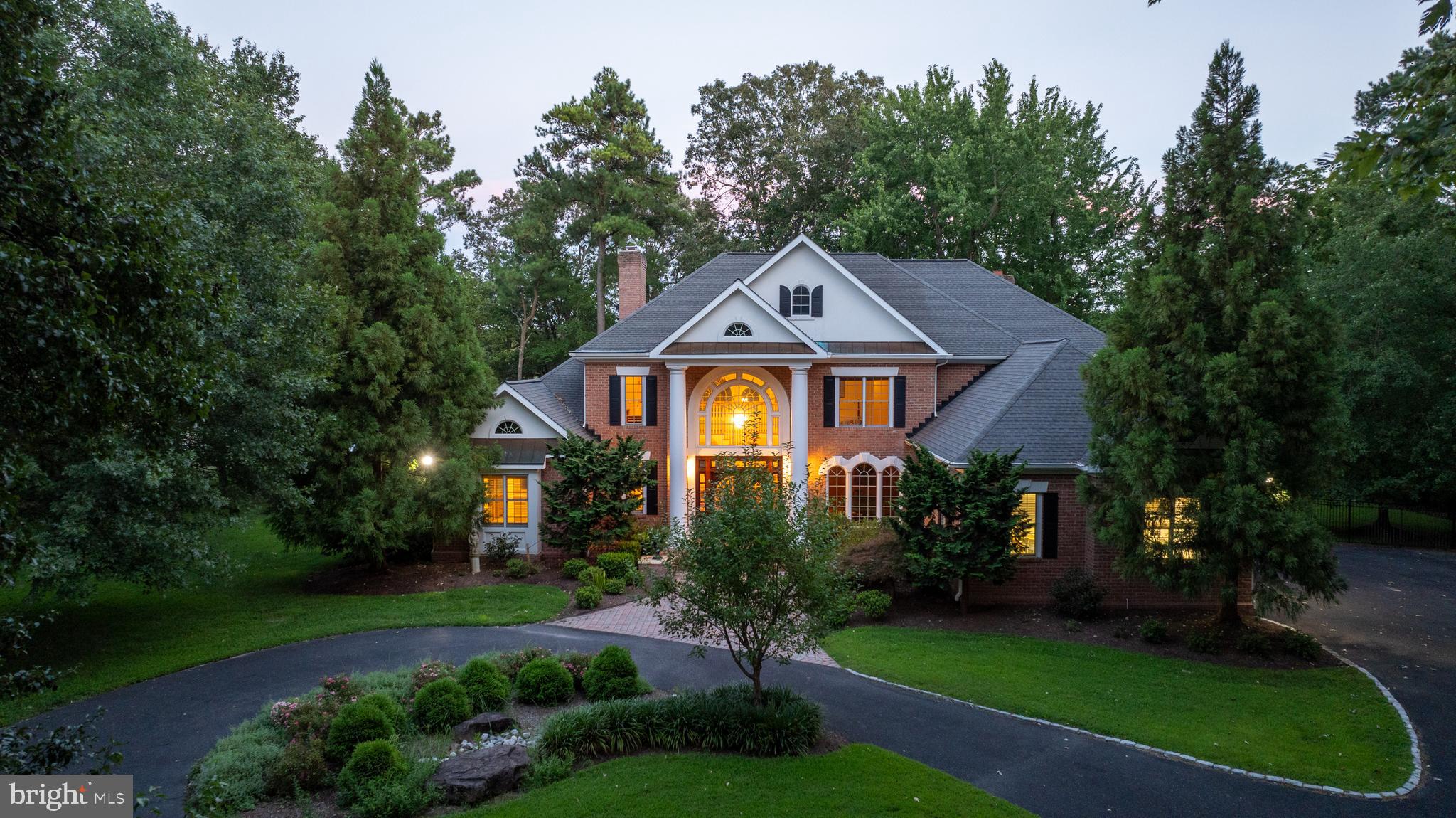 28157 Canterbury Ct