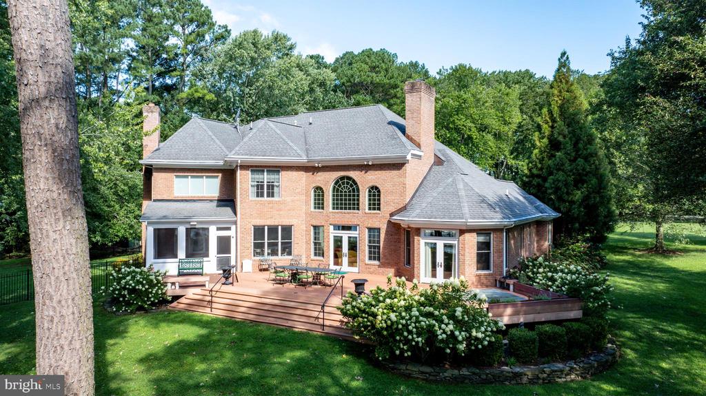 28157 Canterbury Ct