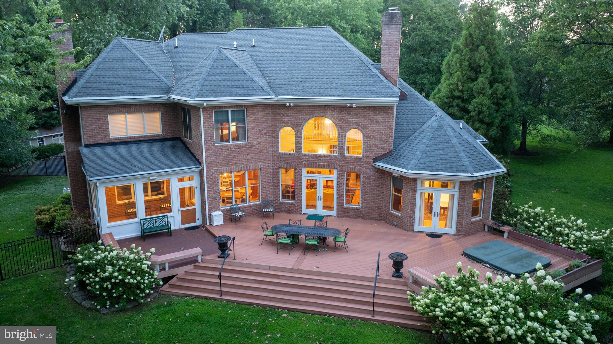 28157 Canterbury Ct
