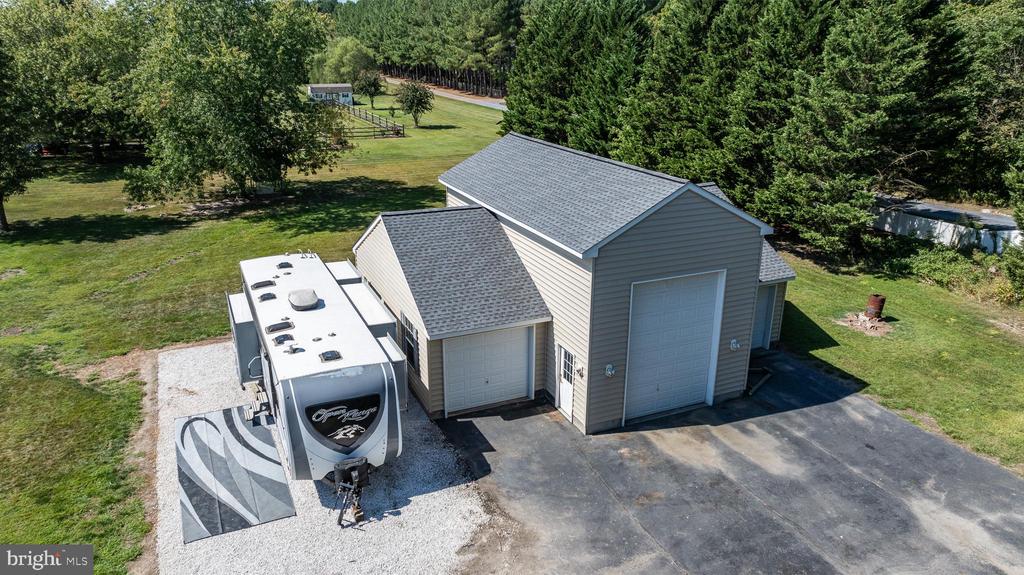 9220 Fox Meadow Ln