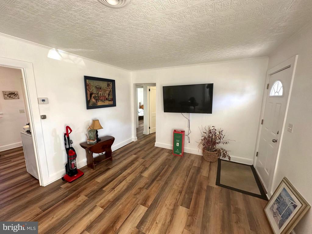 15 SYCAMORE AVE