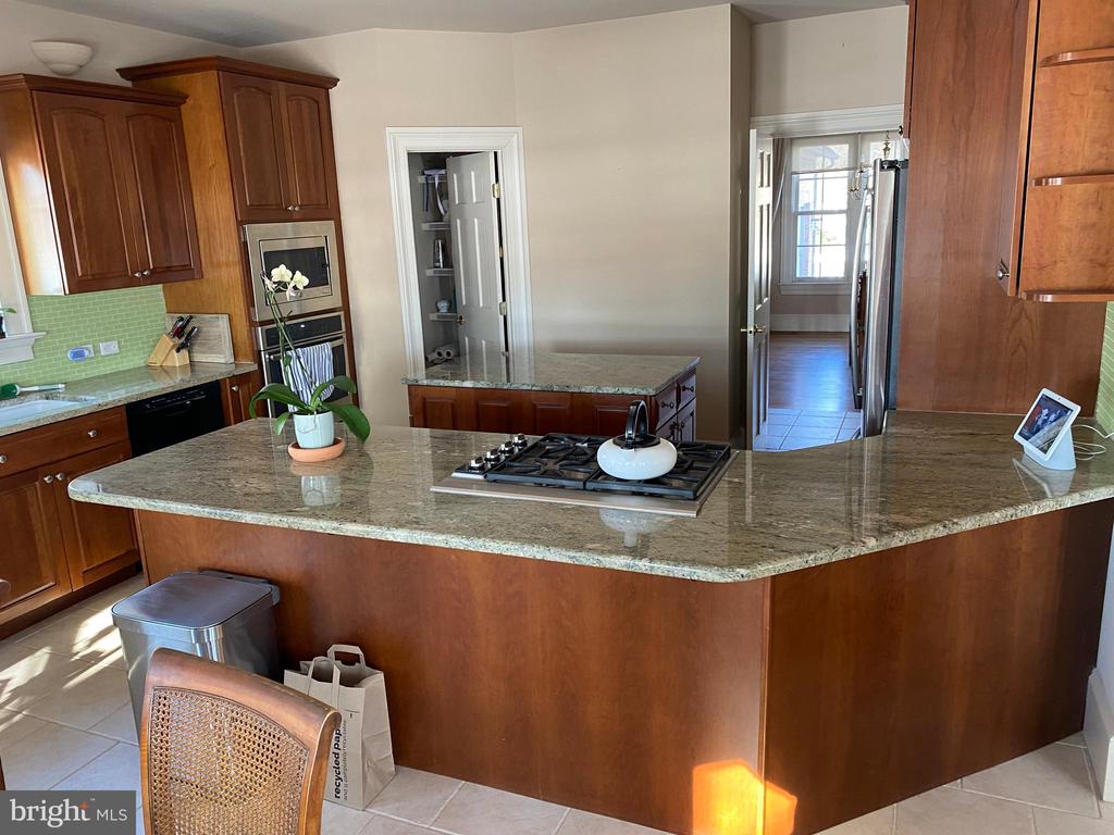 28515 Clubhouse Dr #28515