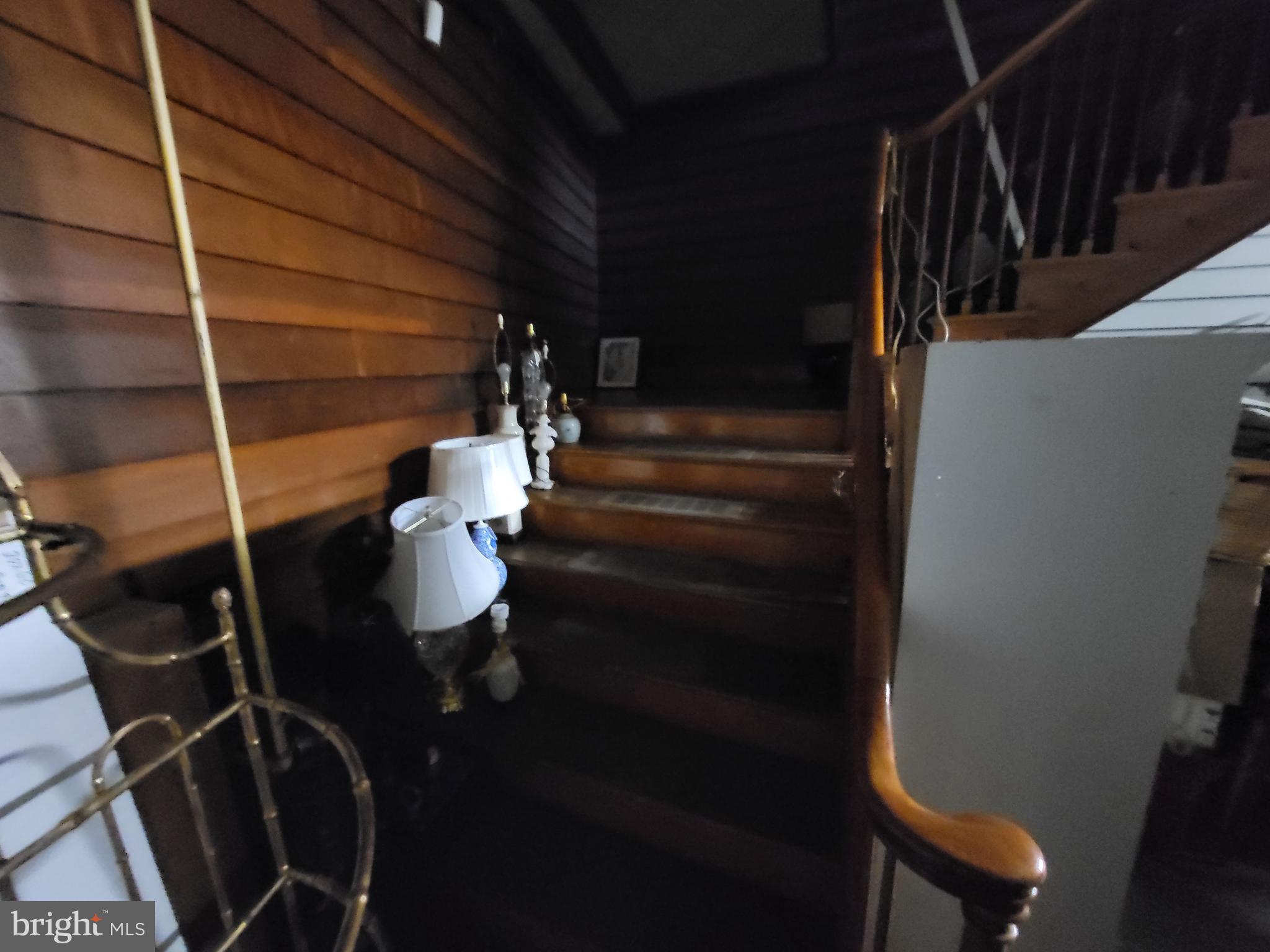 25 E DOVER STREET 25 / 27