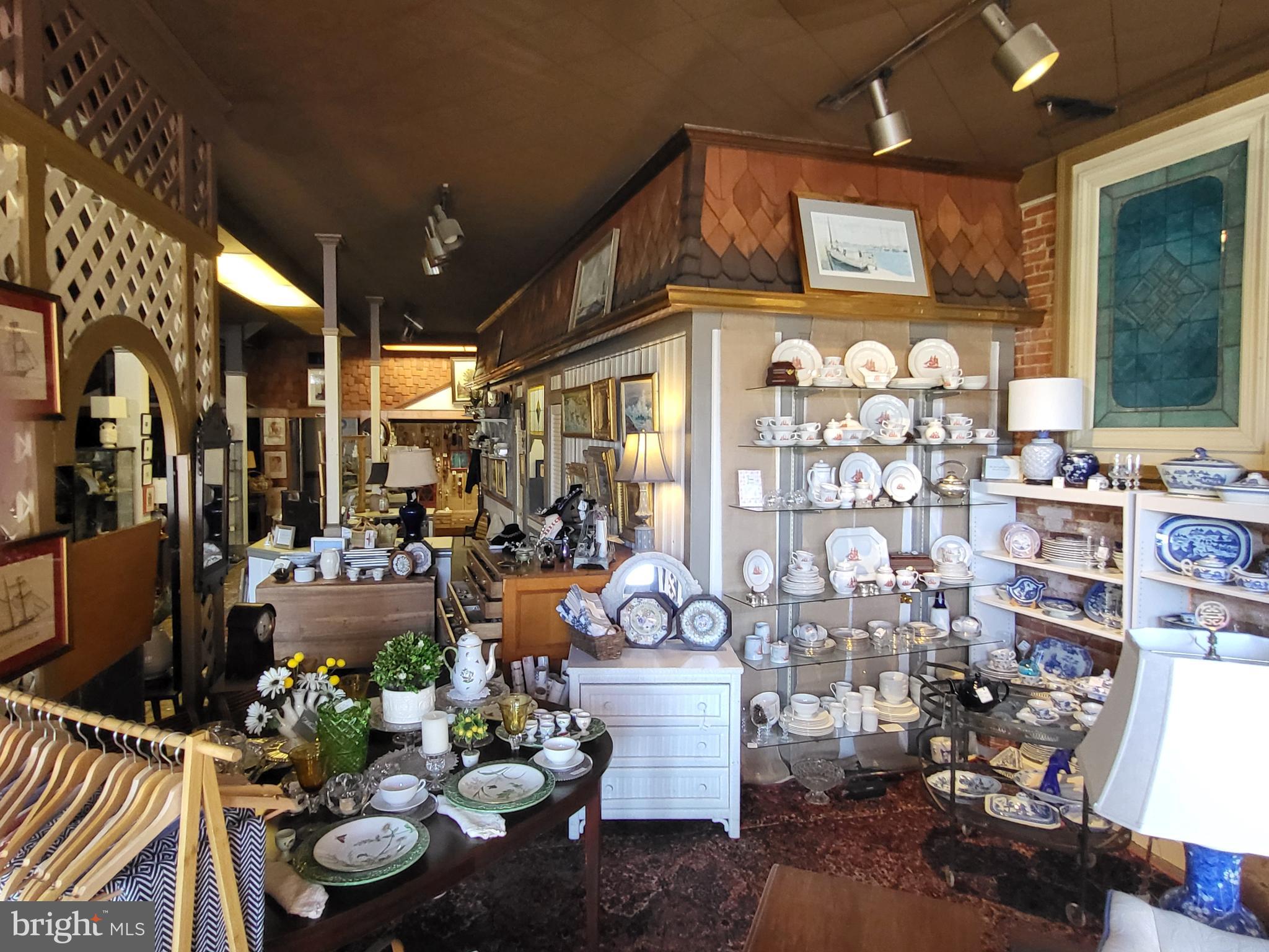 25 E DOVER STREET 25 / 27