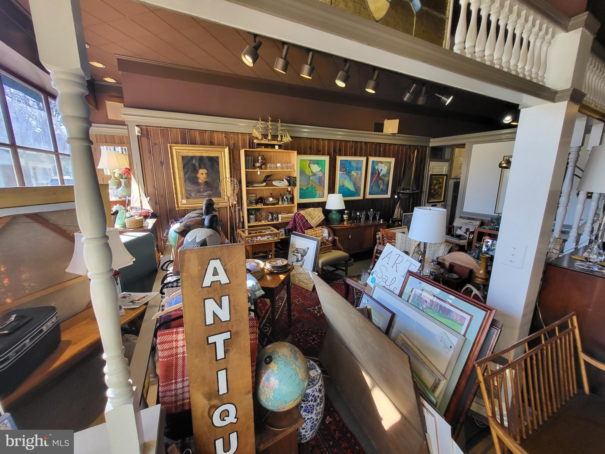 25 E DOVER STREET 25 / 27