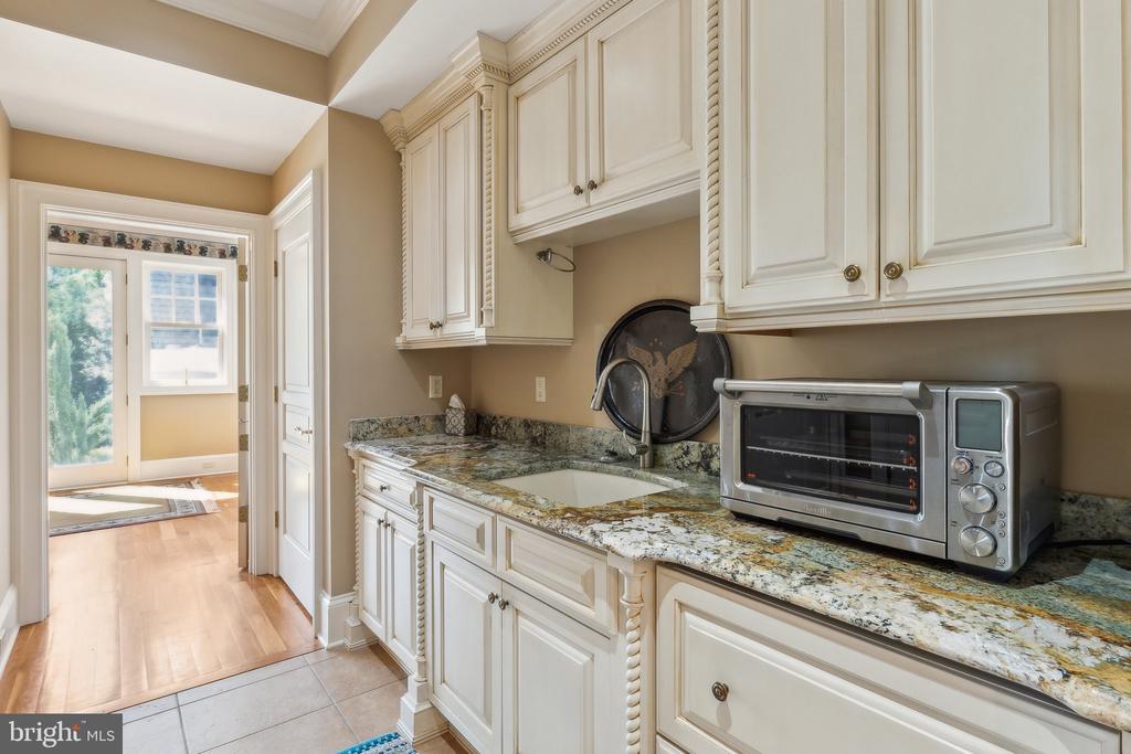 26025 Bachelors Harbor Dr
