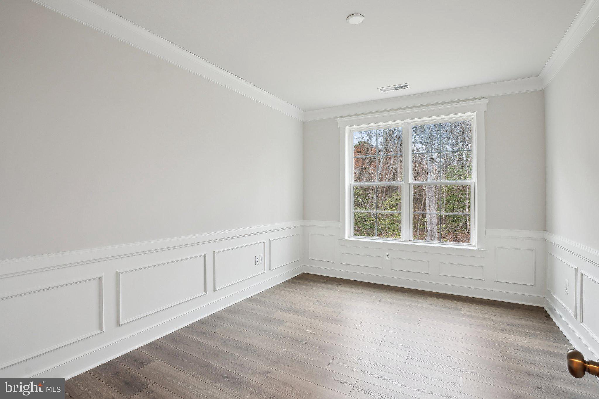 1260 Lake Michigan Dr