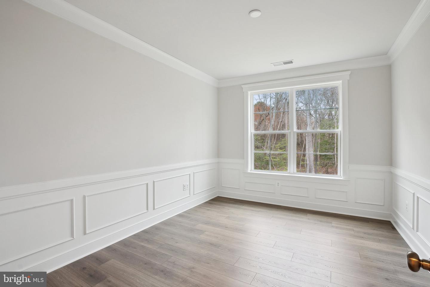 1260 Lake Michigan Dr
