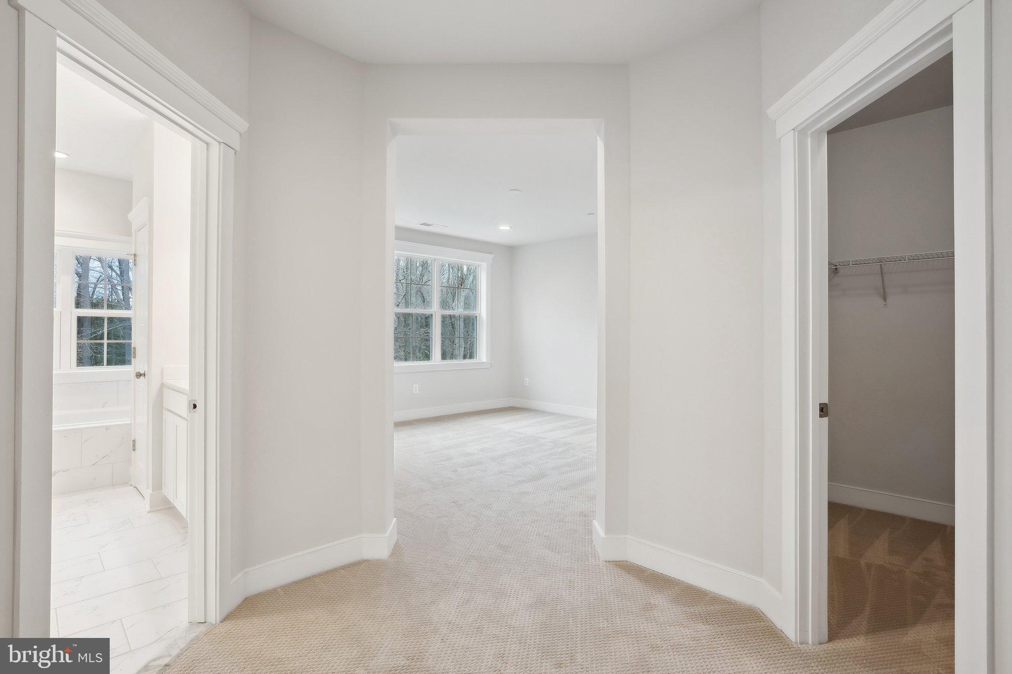 1260 Lake Michigan Dr