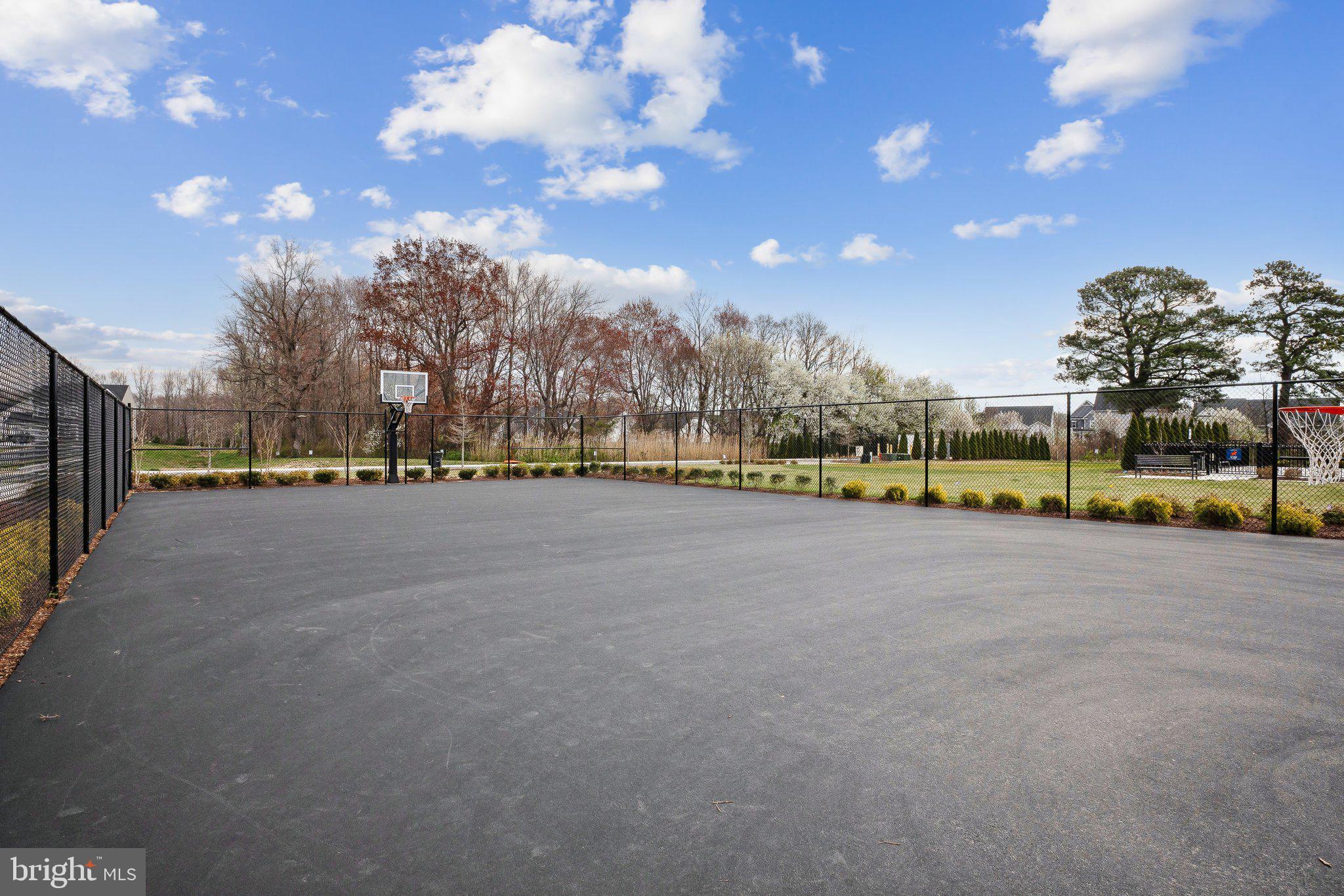 1260 Lake Michigan Dr