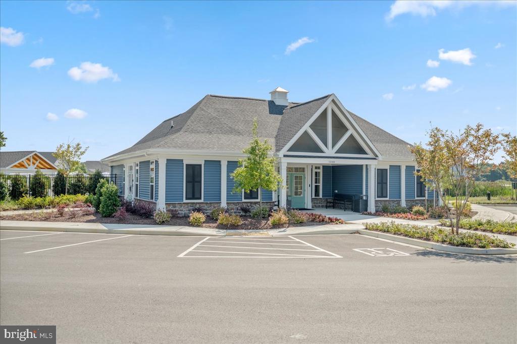 1260 Lake Michigan Dr