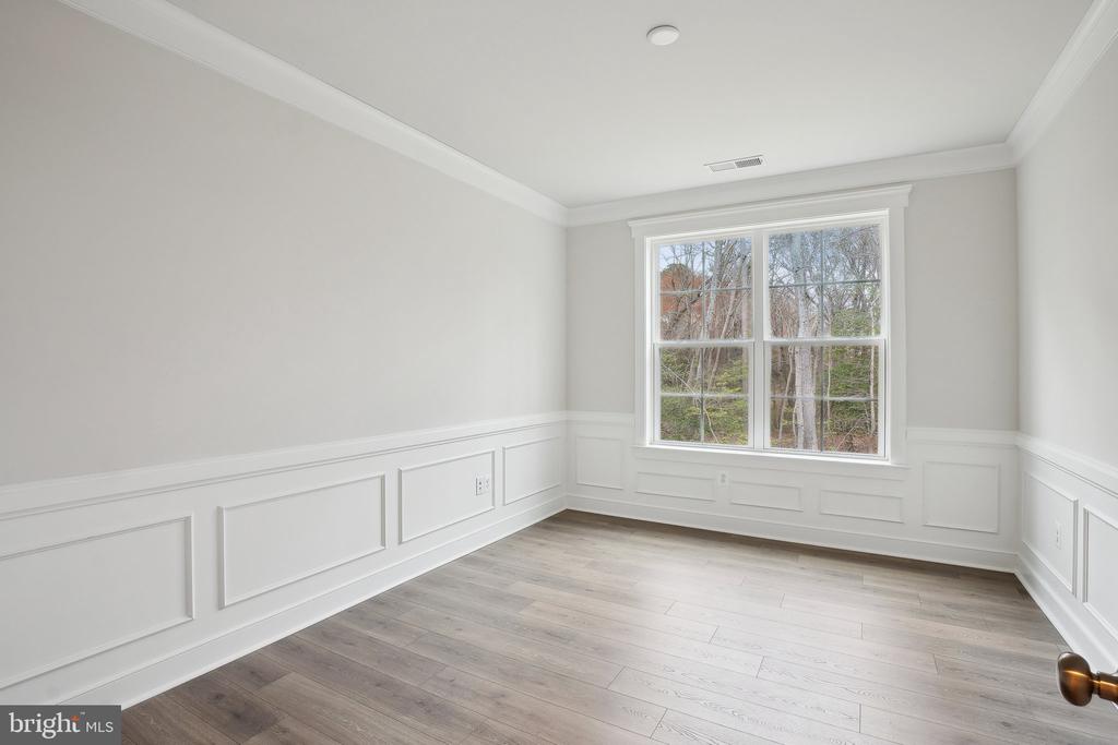 1260 Lake Michigan Dr