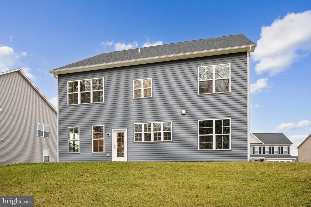 1260 Lake Michigan Dr