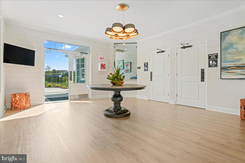 1260 Lake Michigan Dr