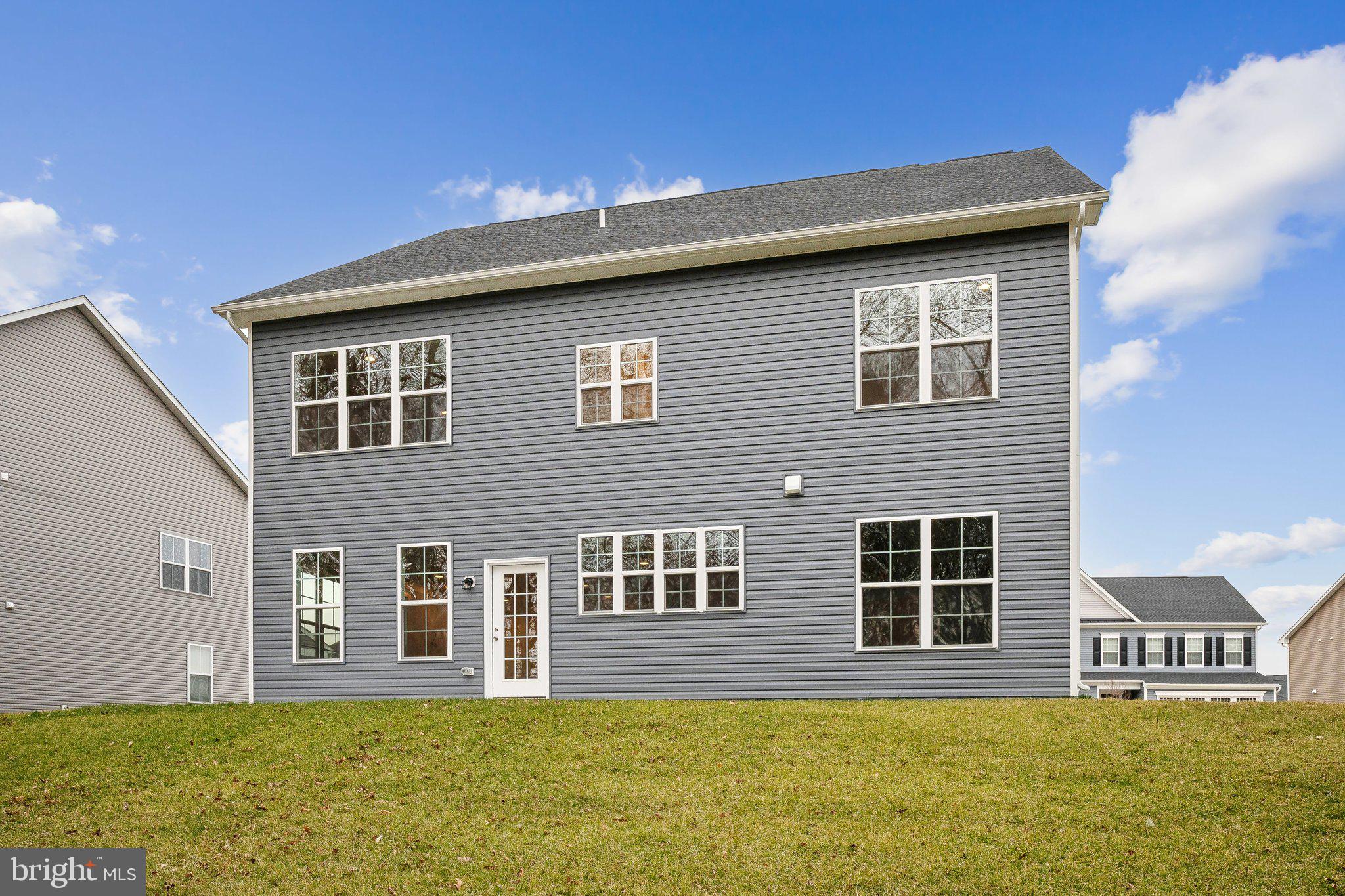 1260 Lake Michigan Dr