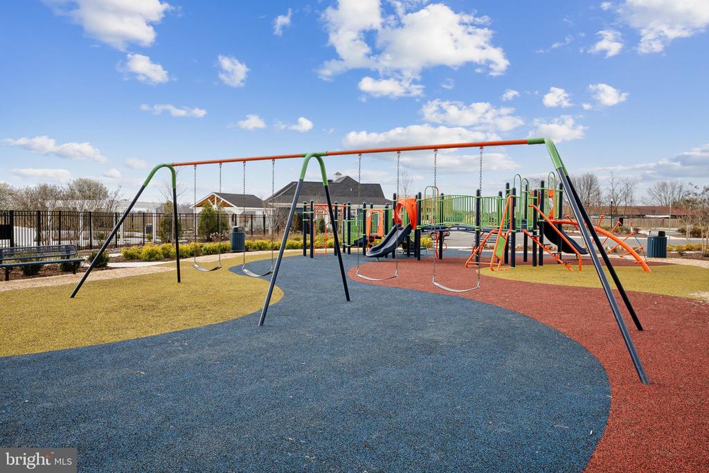 1260 Lake Michigan Dr