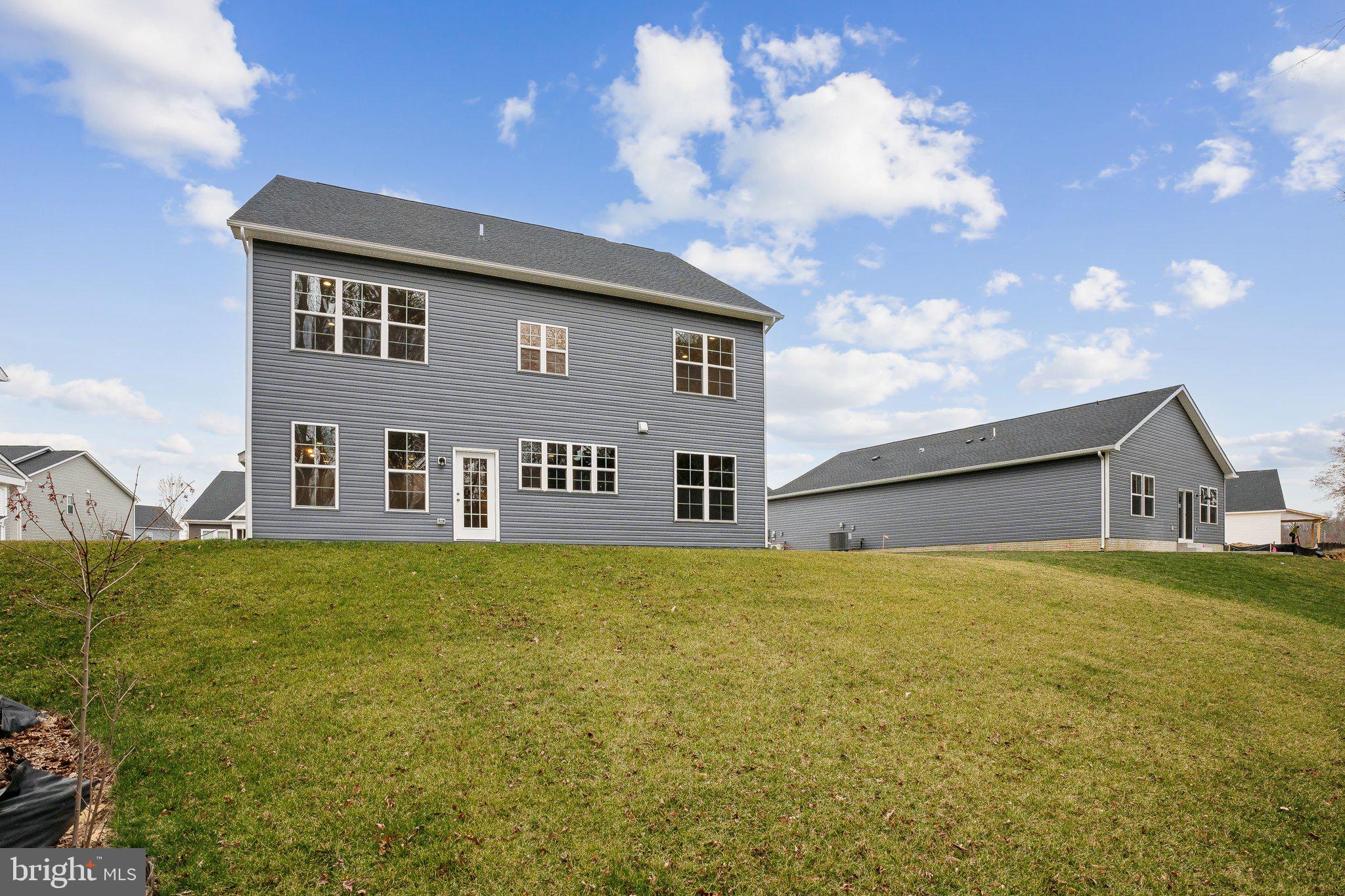 1260 Lake Michigan Dr