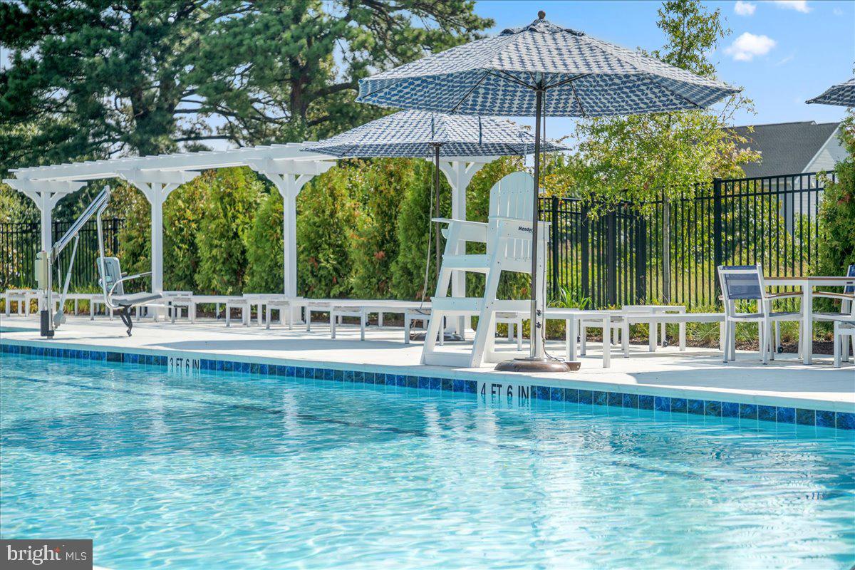 1260 Lake Michigan Dr