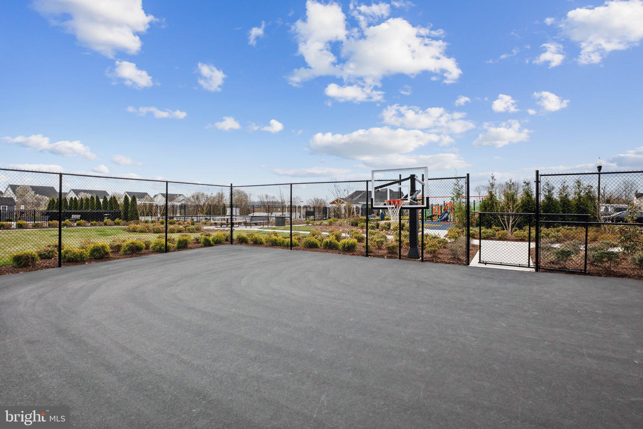 1260 Lake Michigan Dr