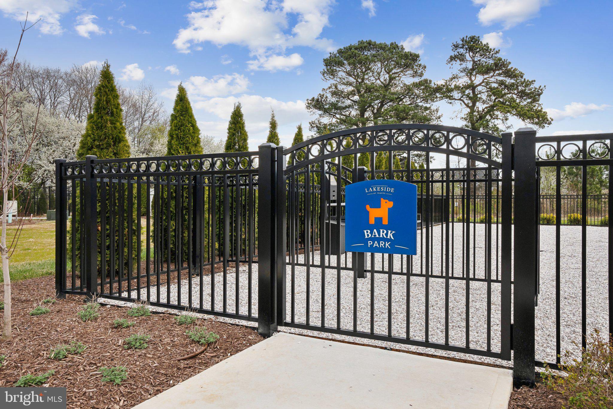 1260 Lake Michigan Dr