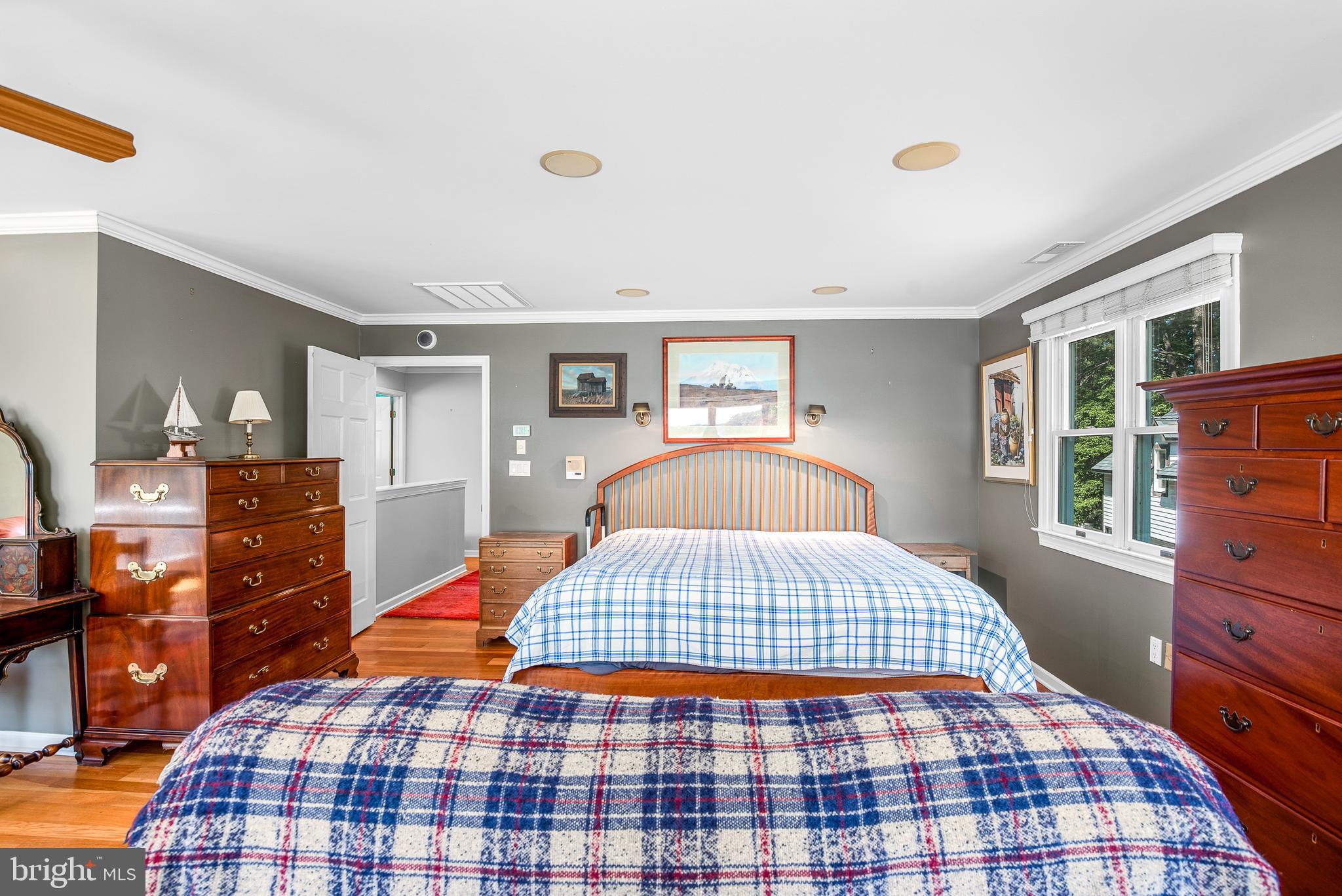 6884 Travelers Rest Cir