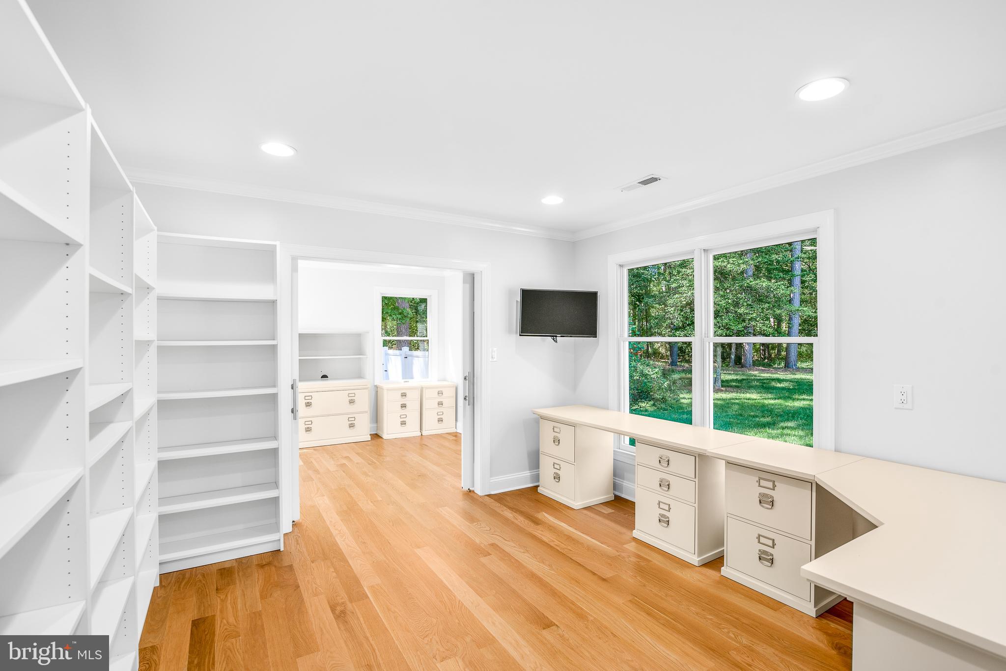 6884 Travelers Rest Cir