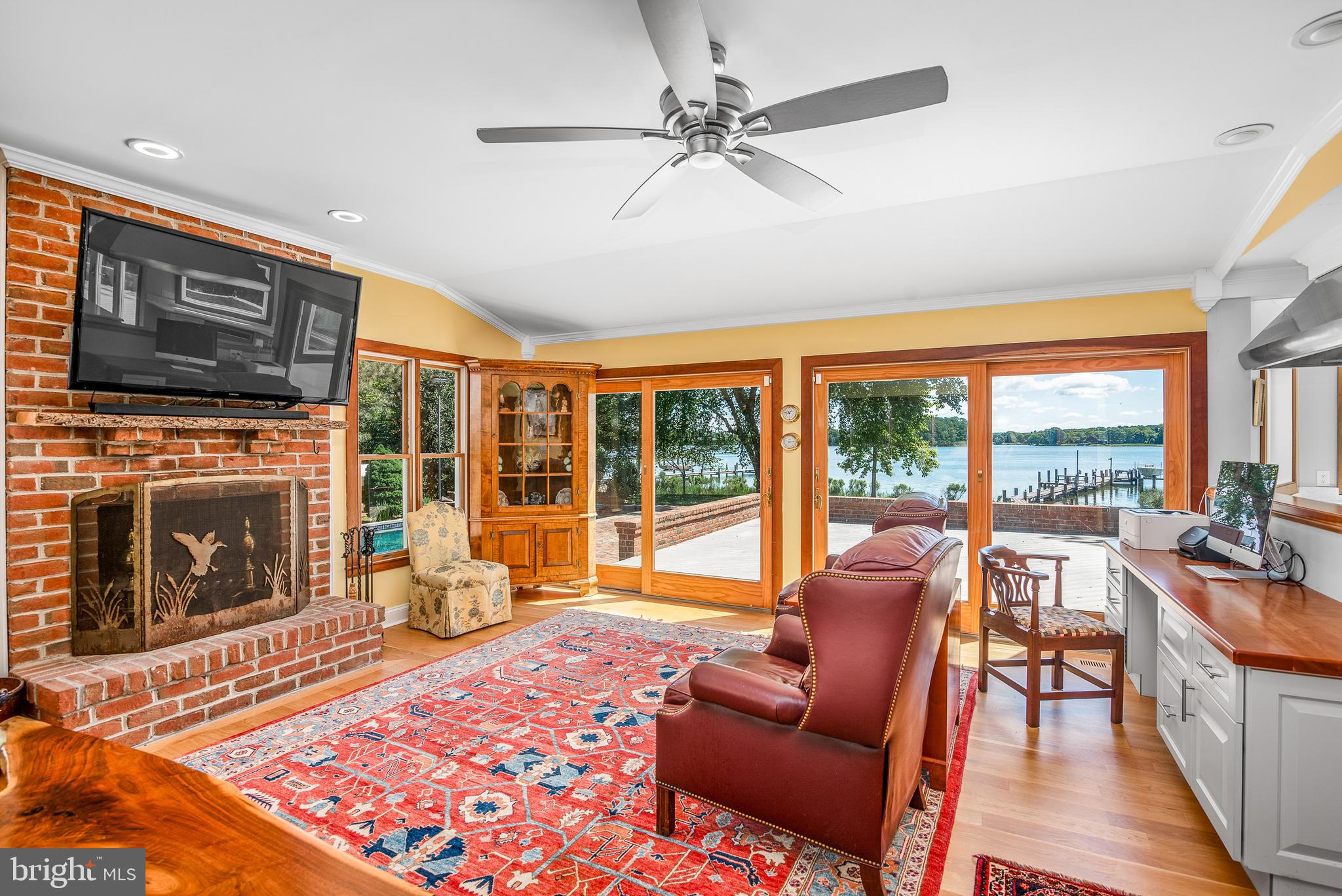 6884 Travelers Rest Cir