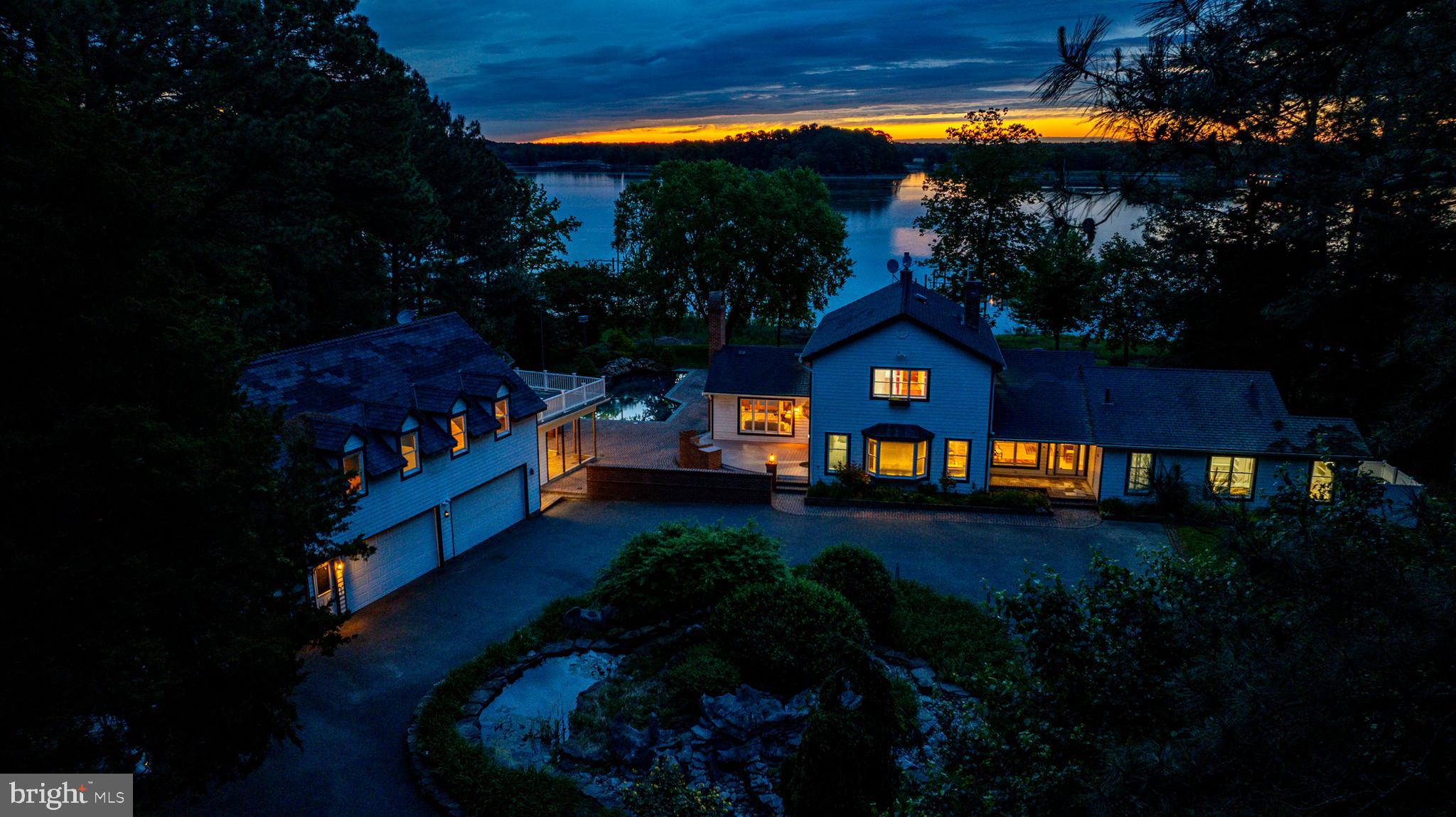 6884 Travelers Rest Cir