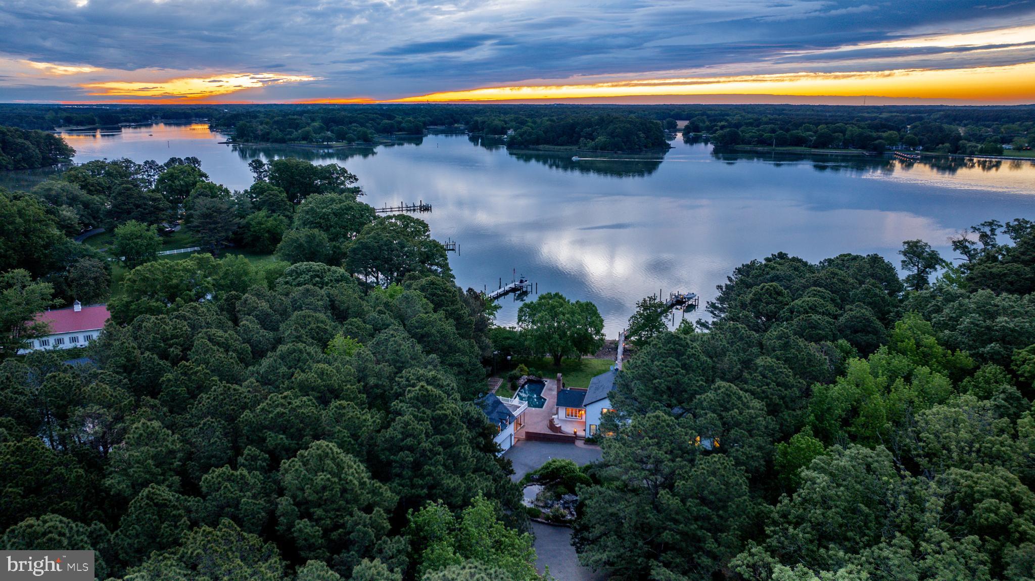 6884 Travelers Rest Cir