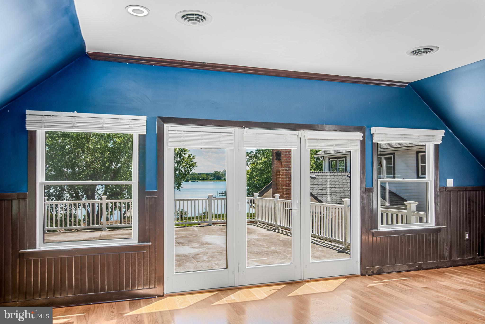 6884 Travelers Rest Cir