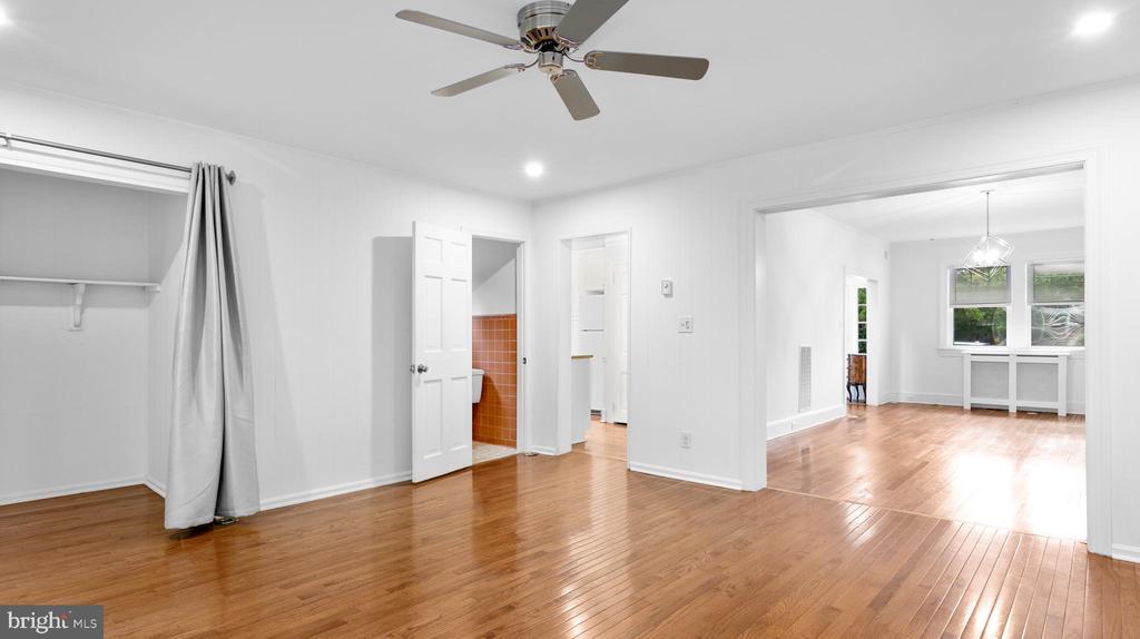 315 S AURORA ST