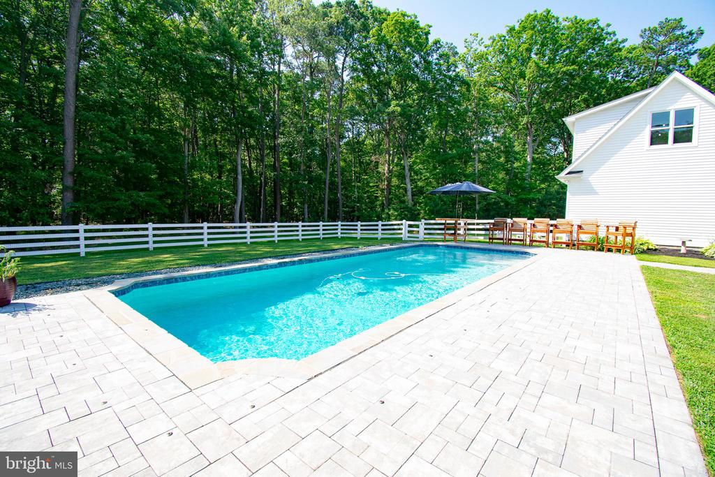 7841 Pea Neck Road