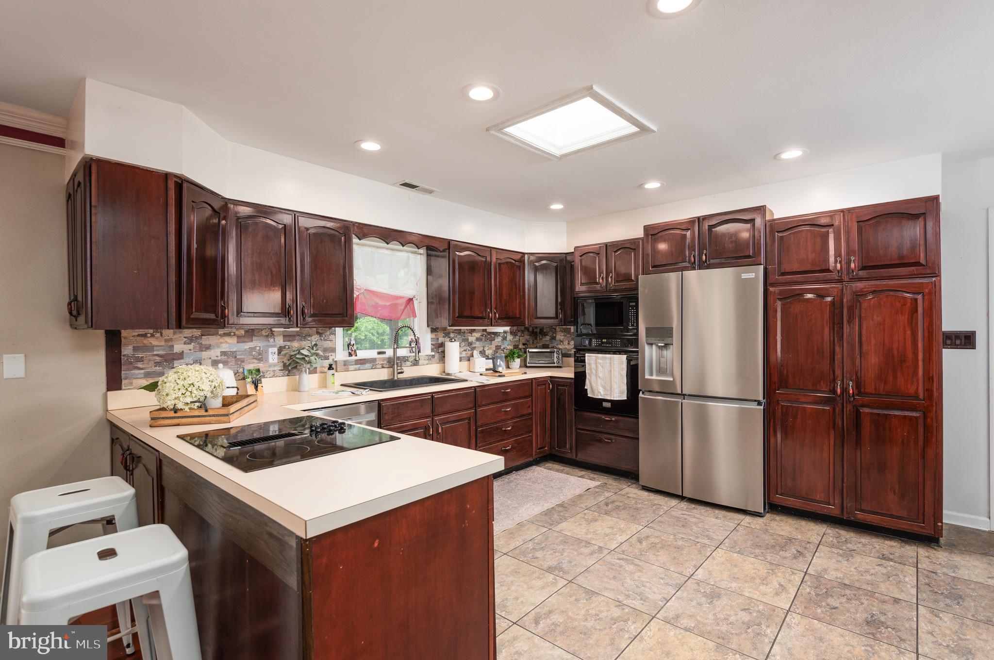 10527 KITTYS CORNER ROAD