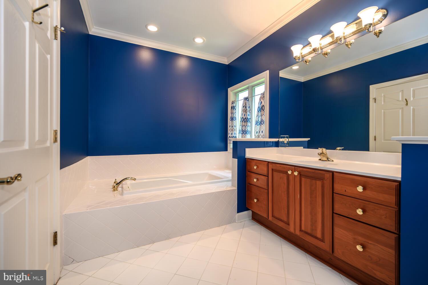 28602 CLUBHOUSE DRIVE