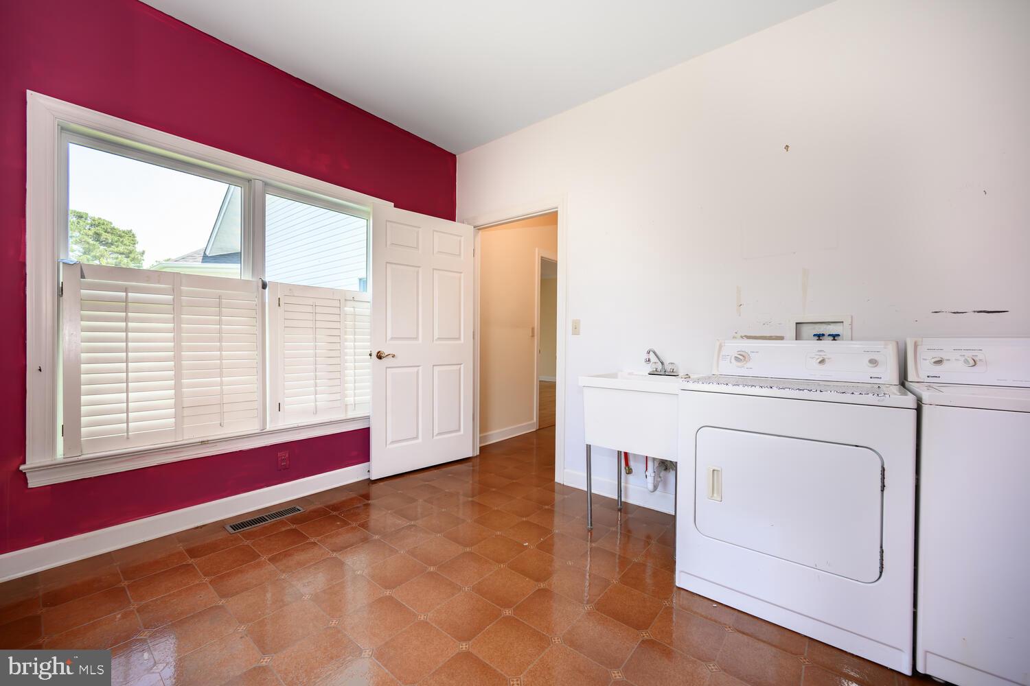 28602 CLUBHOUSE DRIVE